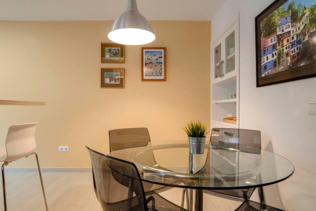 Sun&Life Boga Boga Apartment Фуeнхирола Екстериор снимка