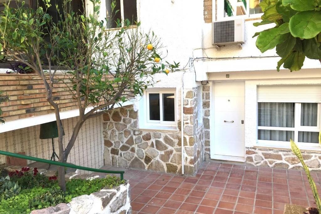 Sun&Life Boga Boga Apartment Фуeнхирола Екстериор снимка